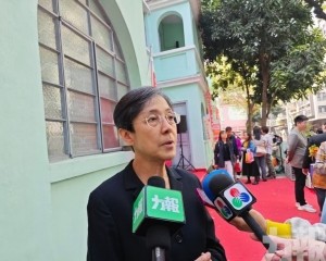 文綺華：意見評價正面