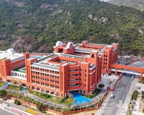 實現基礎教育全覆蓋