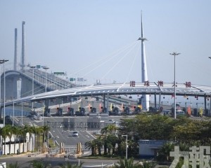 揭逾190輛澳車違規北上