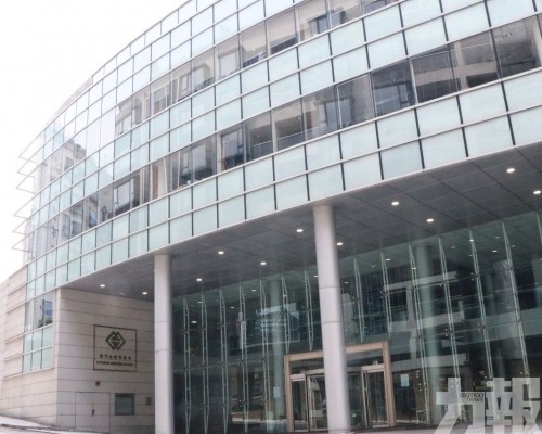 不良貸款率按月跌0.1%至4.7%