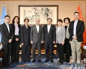 及瑞士其他國際組織代表賈桂德會面