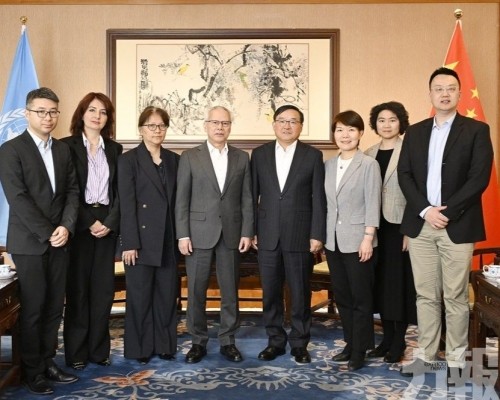 及瑞士其他國際組織代表賈桂德會面