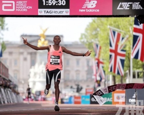 肯尼亞跑者沙維首次跑進兩小時