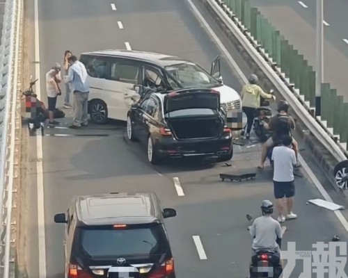 何賢紳士大馬路行車天橋發生嚴重交通事故
