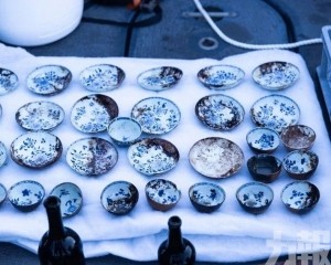 打撈數千件中國青花瓷