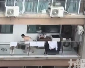 住處遭民眾包圍