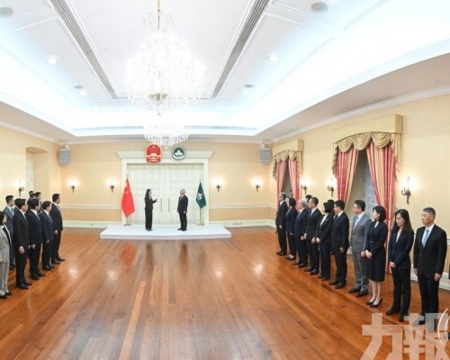 經濟財政司司長吳惠嫻宣誓就職