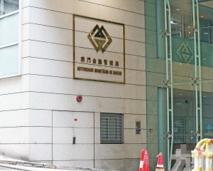 5月底外儲2,353億按月升1.1%