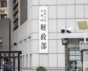 負債率升至約70% 