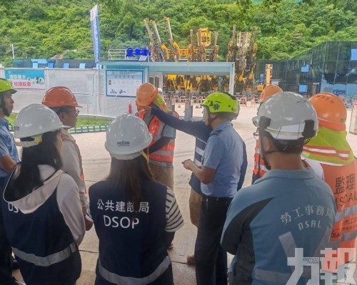 促承造商加固棚架防範惡劣天氣