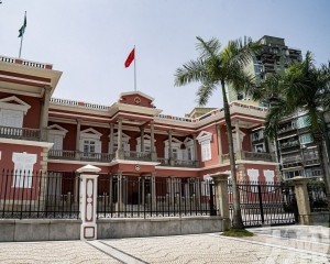 岑浩輝明啟程率團訪新加坡、印尼及馬來西亞