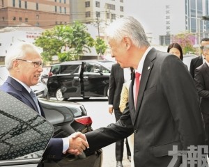 岑浩輝與馬來西亞僑領和商會代表會面