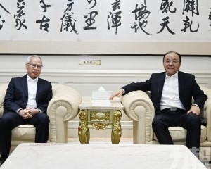 岑浩輝與中國駐馬來西亞大使歐陽玉靖會面
