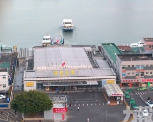 逾20萬旅客乘船通關