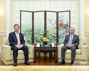 岑浩輝與河北省政協主席張國華會面
