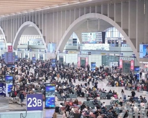 外籍旅客增逾三成