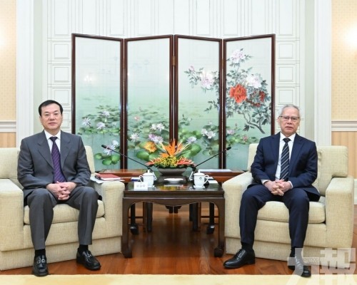 岑浩輝與國家衛健委副主任劉金峰會面