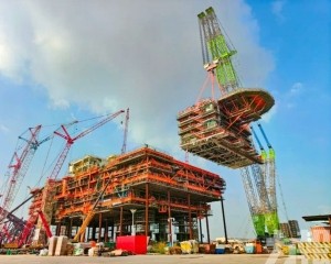 1,244噸模塊一次就位