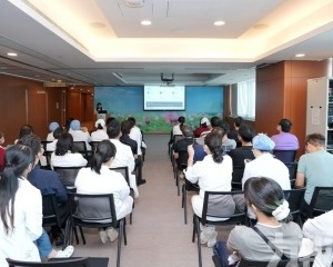 加強公私營醫療機構對不明原因肺炎監測及應對能力