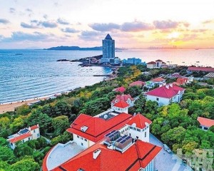 &mdash;&mdash;紅瓦綠樹、啤酒海鮮一次滿足