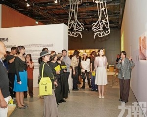 十七藝術家作品探多元文化共存