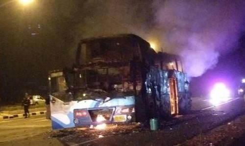 泰載緬甸外勞巴士起火至少21死