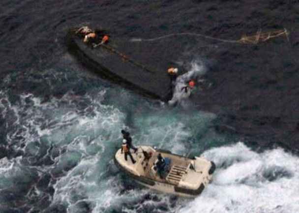 朝鮮漁船日本海翻沉 12人失蹤
