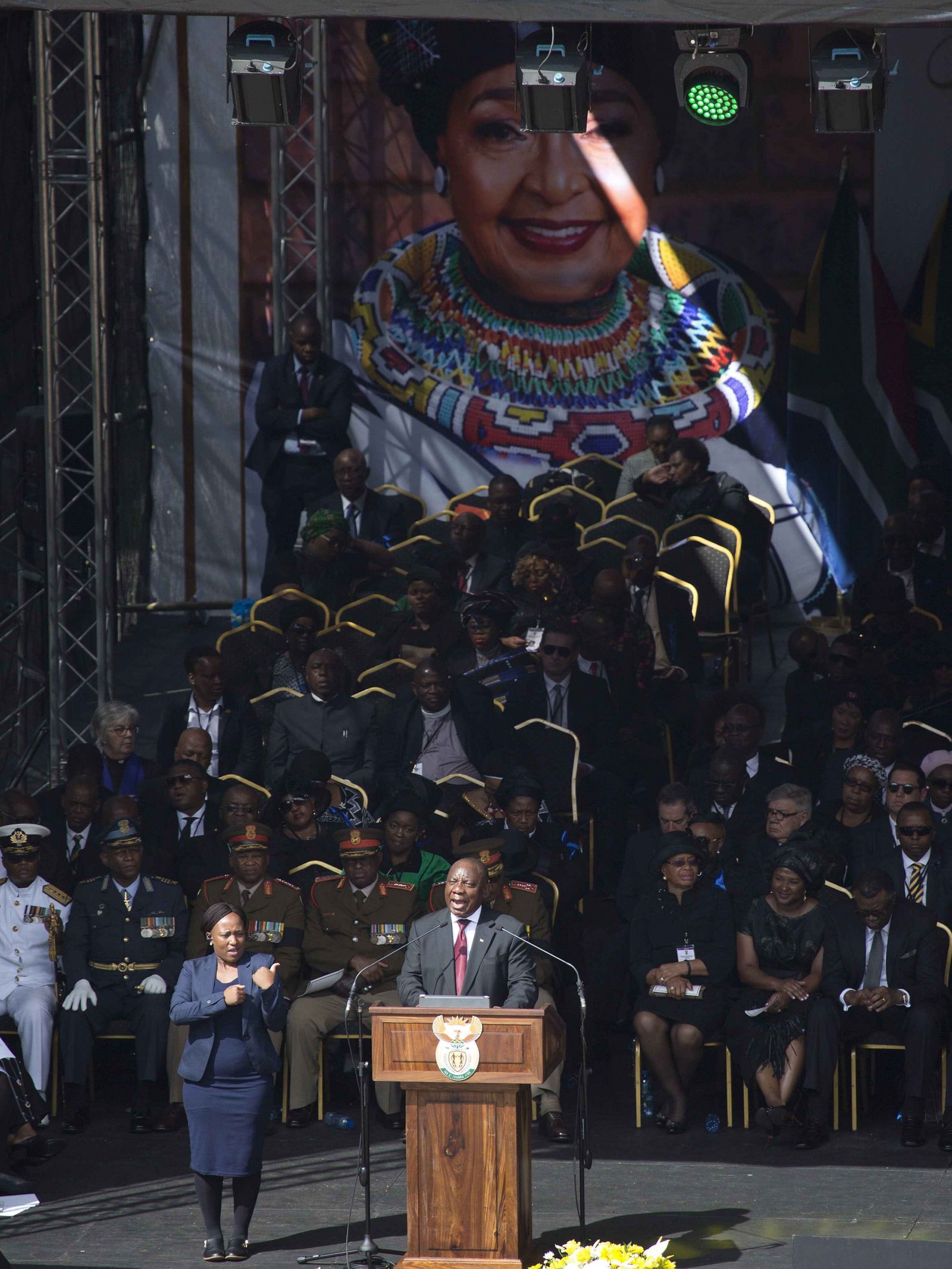 ​南非為曼德拉前妻雲妮舉行國葬