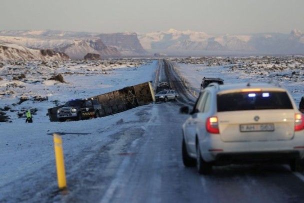 ​中國遊客冰島遇車禍一死12傷
